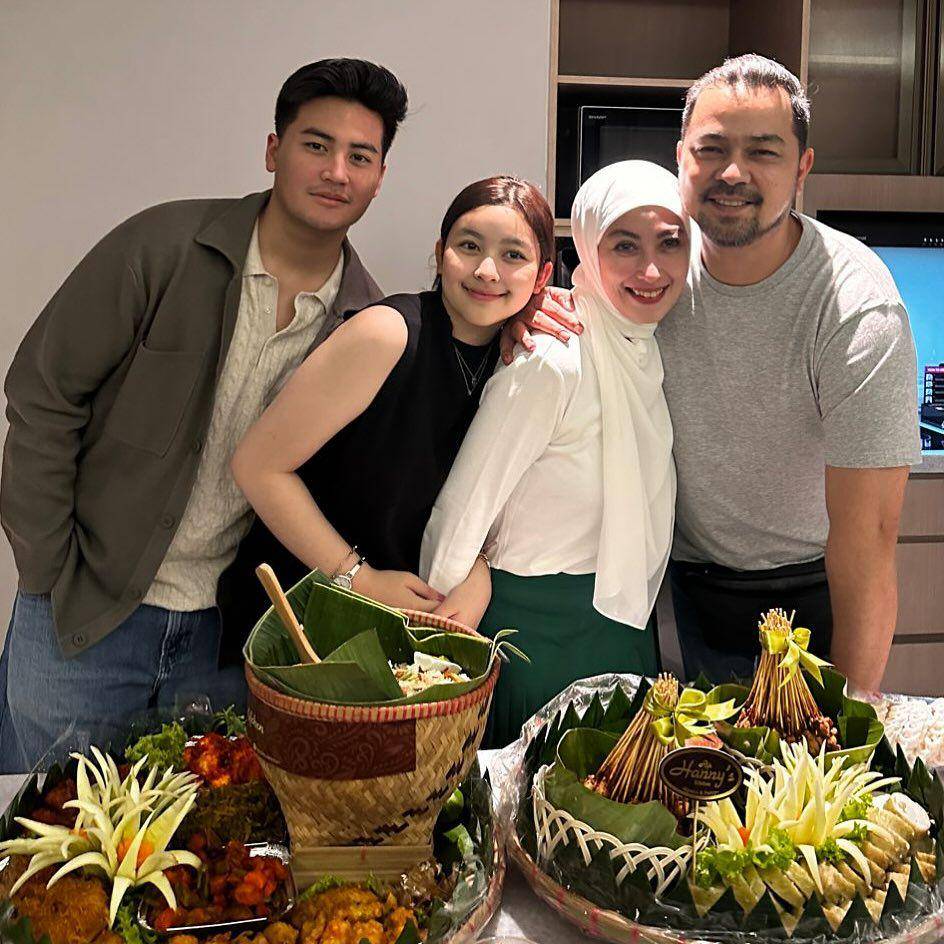 ulang tahun Annisa Trihapsari ke-47 (instagram.com/hapsarianissa29)