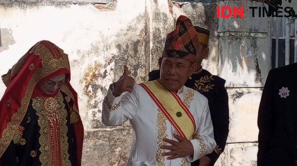 Bupati KSB Musyafirin. (IDN Times/Muhammad Nasir)