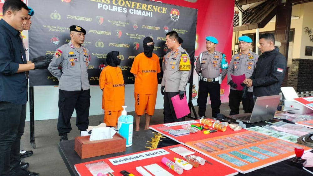 Sejoli di Cimahi Buat dan Edarkan Uang Palsu, Pernah Cetak Rp 400 Juta