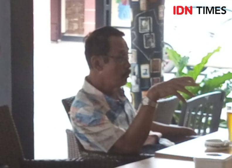 Pengamat lingkungan dan sosial, Eddy Wahono berharap owabong jaga tiga pilar sumber daya air, Rabu (29/5/2024).(IDN Times/Cokie Sutrisno)