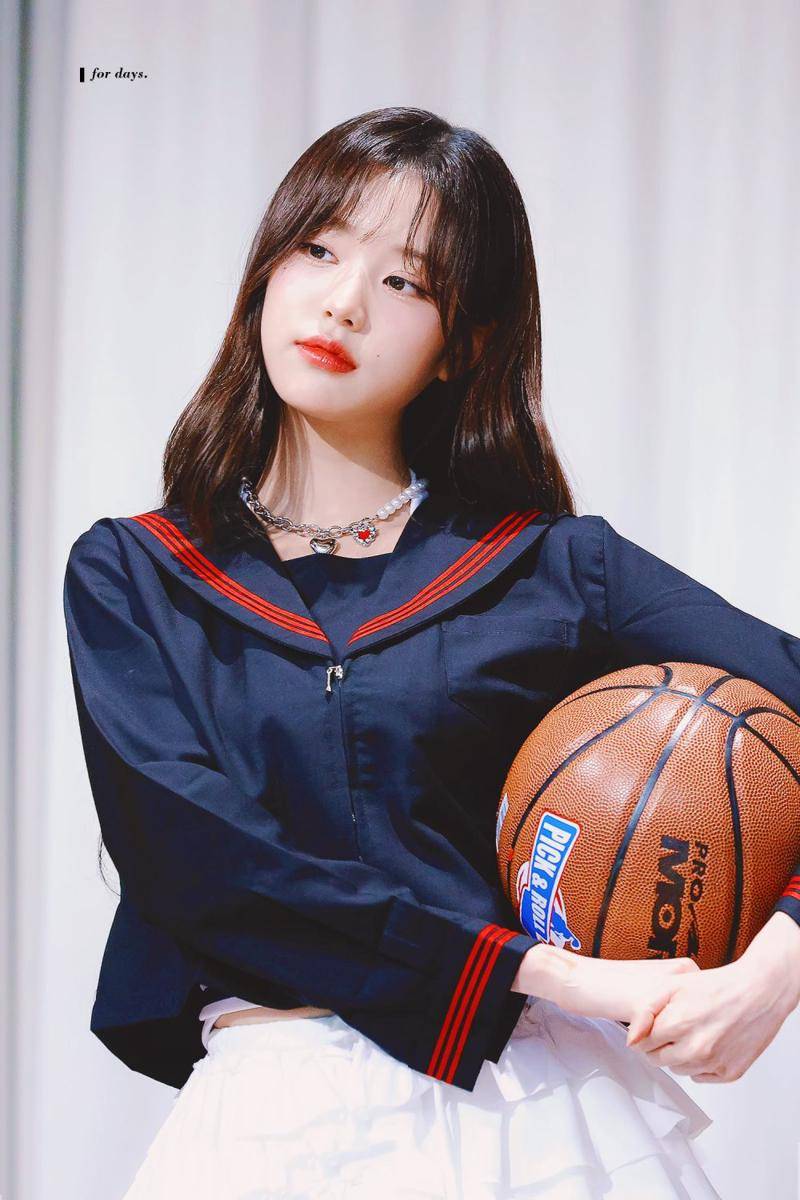 potret Wonyoung IVE cosplay jadi Haruko Akagi 'Slam Dunk' (twitter.com/for_102days)