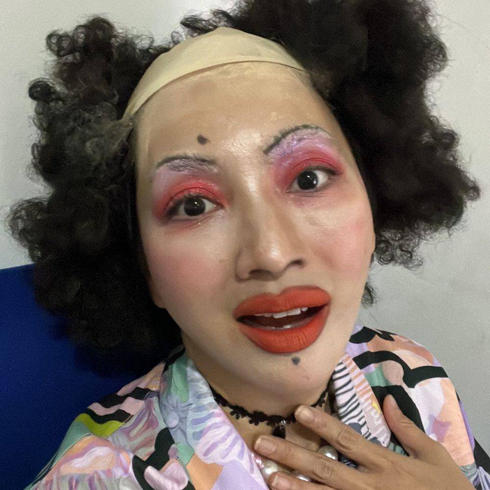 potret kocak penampilan komedian Hesti Purwadinata (instagram.com/hestipurwadinata)