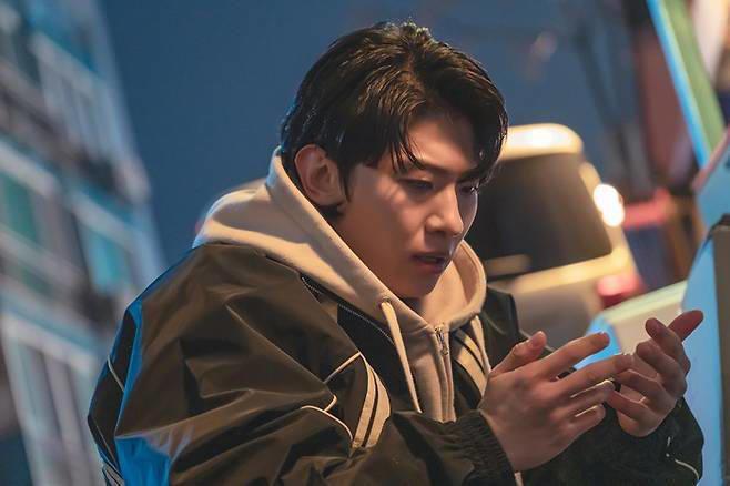 8 Cuplikan Tarot, Drakor Debut Dex yang Dirilis di Bioskop Lebih Dulu