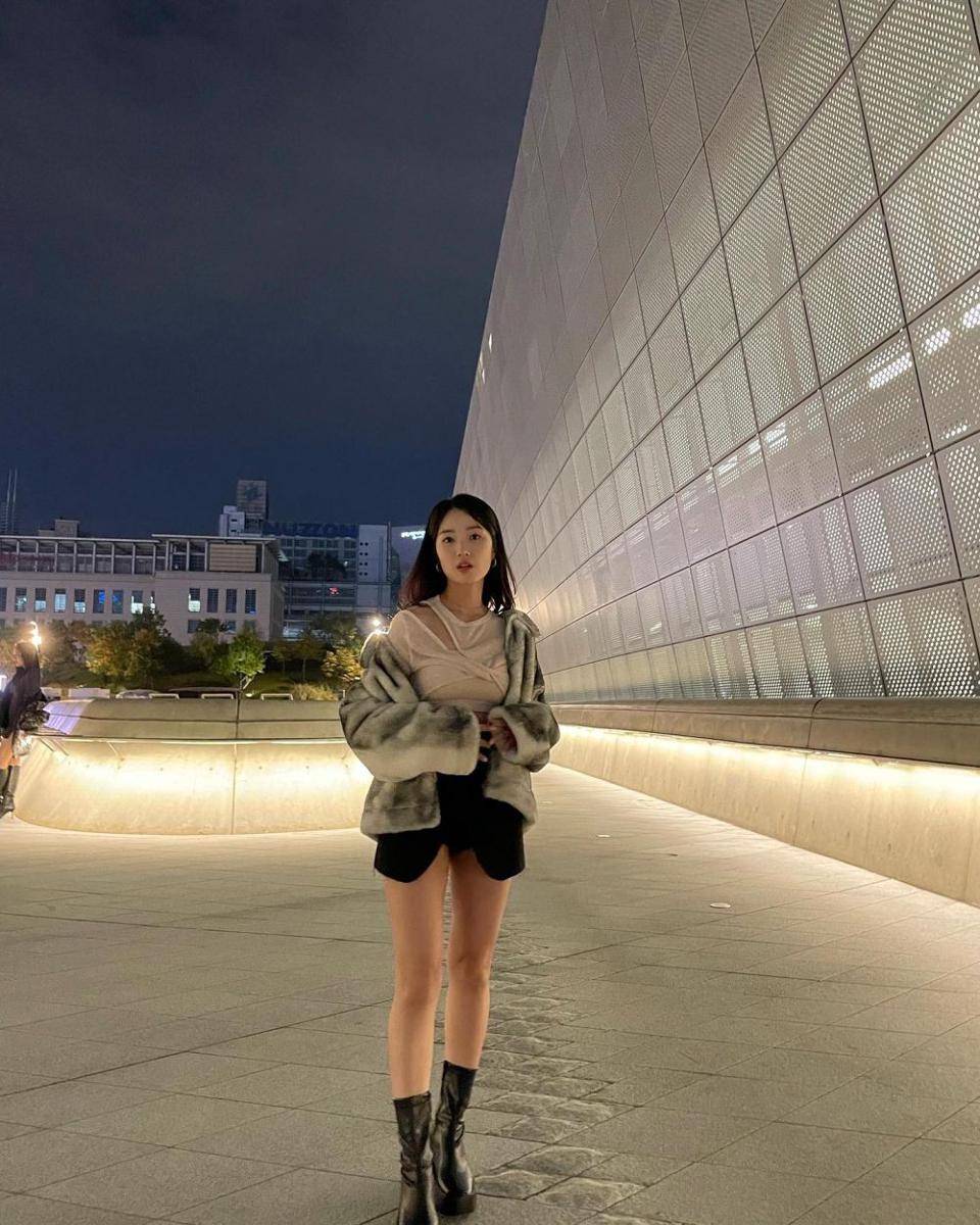 OOTD Hye Yoon (instagram.com/hye_yoon1110)