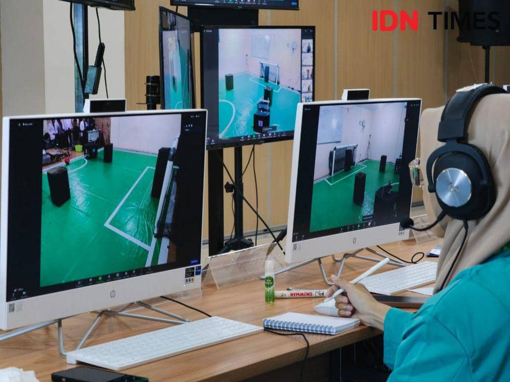 Penjurian Kontes Robot Indonesia (KRI) di UMS, Solo. (IDN Times/Larasati Rey)