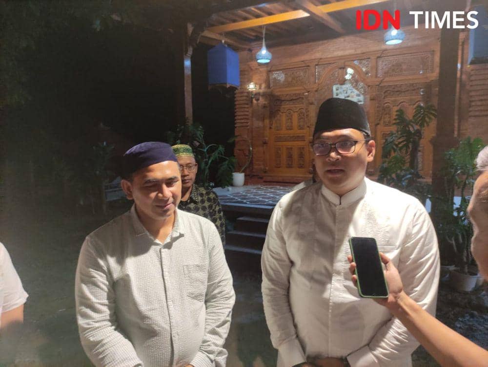 Ketua Gerindra Jateng Sudaryono bertemu Taj Yasin Maimoen alias Gus Yasin. (IDN Times/Fariz Fardianto)