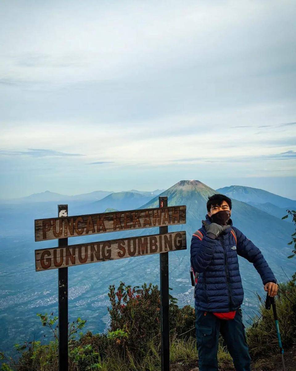 potret Puncak Kekawah di Gunung Sumbing (instagram.com/tuanraga_)
