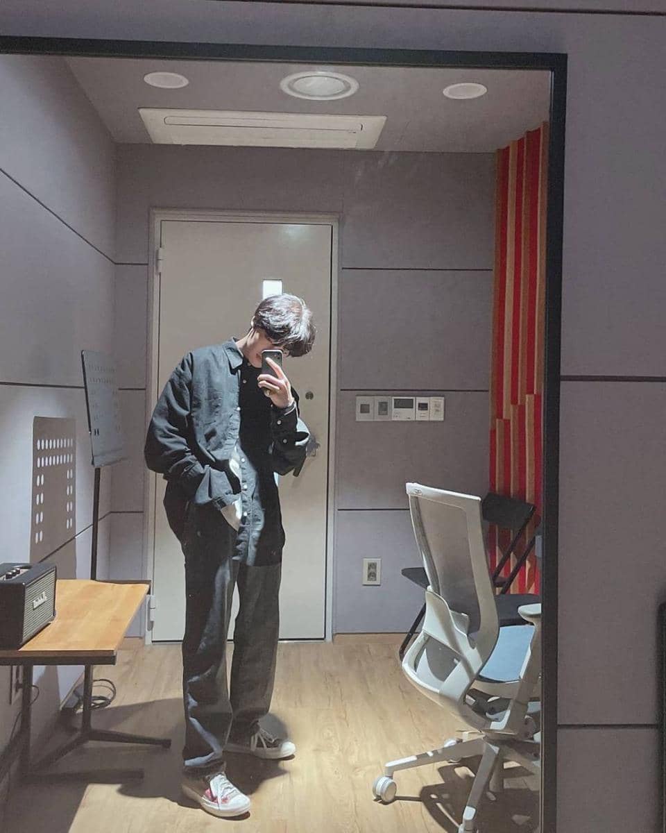 OOTD serba hitam ala I.N Stray Kids (instagram.com/realstraykids)