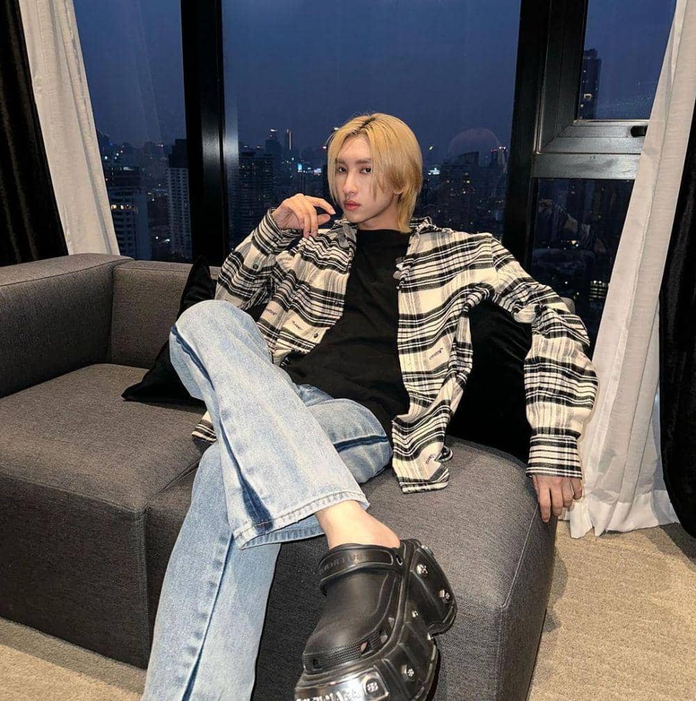 outfit traveling ala Nuttarat Tangwai (instagram.com/noeullee_)