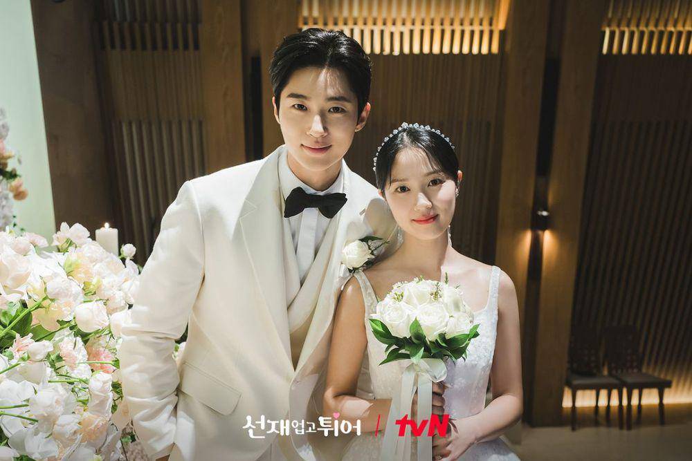Ryu Sun Jae (Byeon Woo Seok) dan Im Sol (Kim Hye Yoon) di drakor Lovely Runner (instagram.com/tvn_drama)