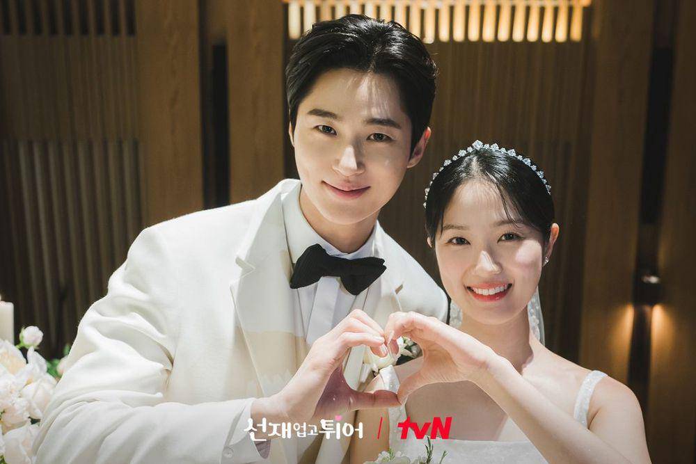 Ryu Sun Jae (Byeon Woo Seok) dan Im Sol (Kim Hye Yoon) di drakor Lovely Runner (instagram.com/tvn_drama)