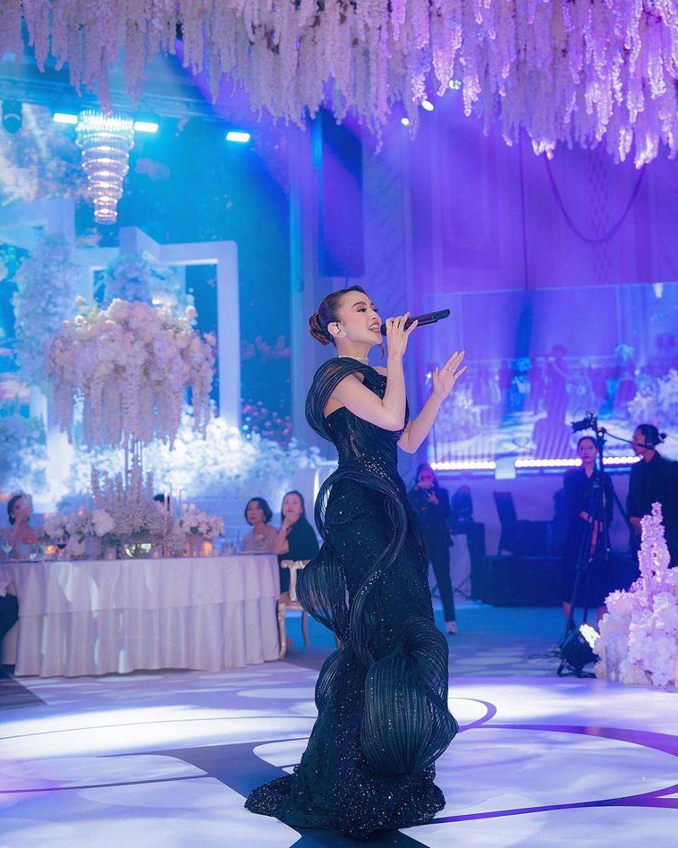 potret Mahalini nyanyi di acara wedding (instagram.com/lisajuofficial)