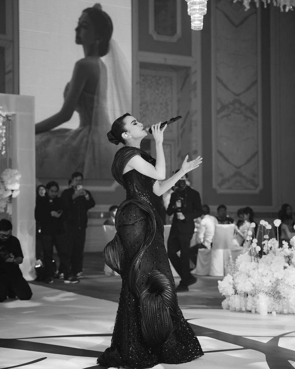 potret Mahalini nyanyi di acara wedding (instagram.com/lisajuofficial)