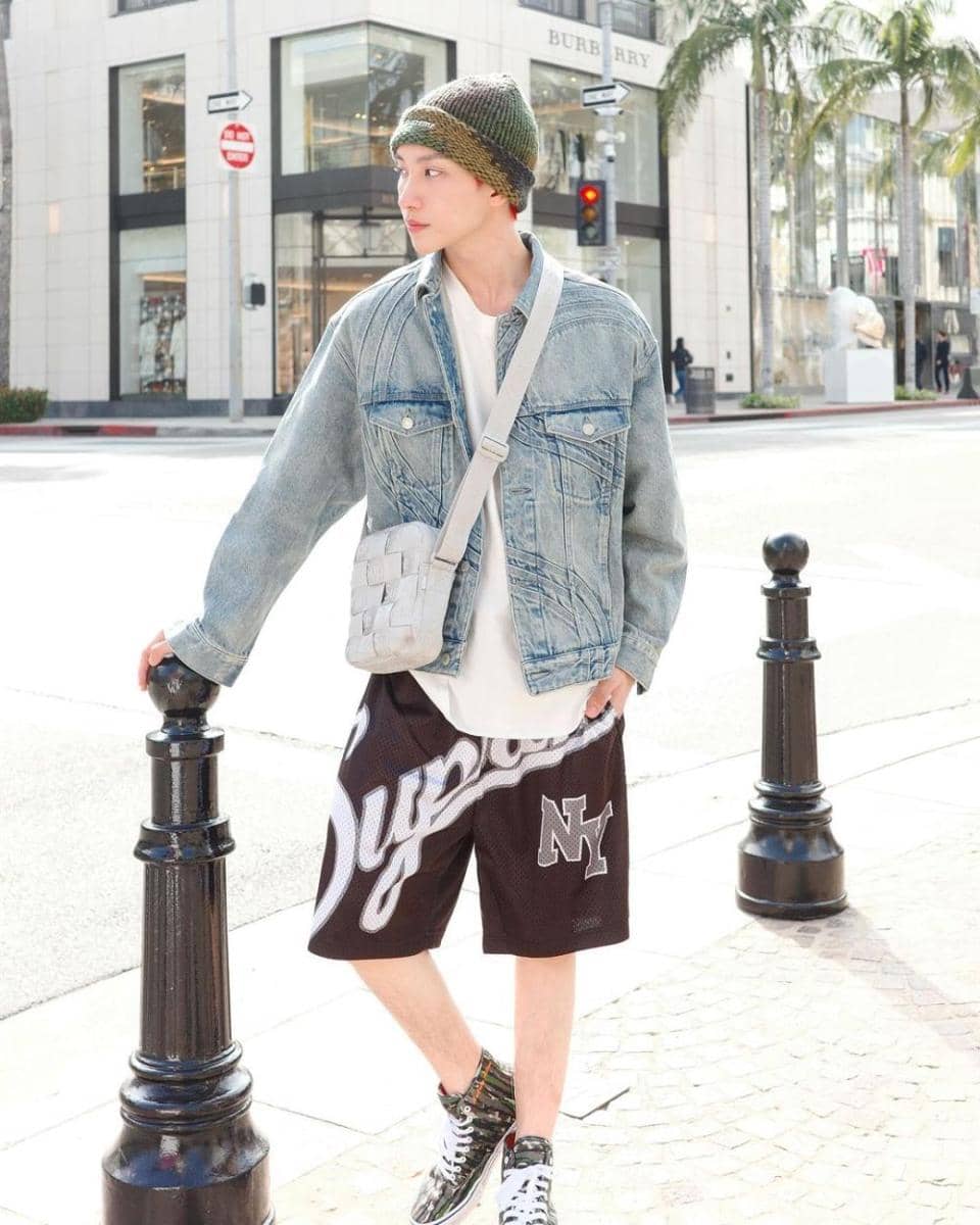 outfit traveling ala Nuttarat Tangwai (instagram.com/noeullee_)