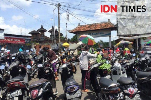 Ilustrasi parkir motor (IDNTimes/Wira Sanjiwani)