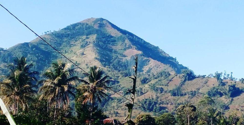 Gunung Sadahurip Garut: Lokasi, Aktivitas, dan Tipsnya