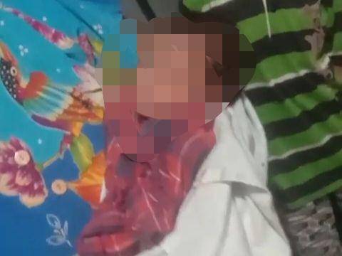 Warga Bekasi temukan bayi di teras rumah. (Istimewa)