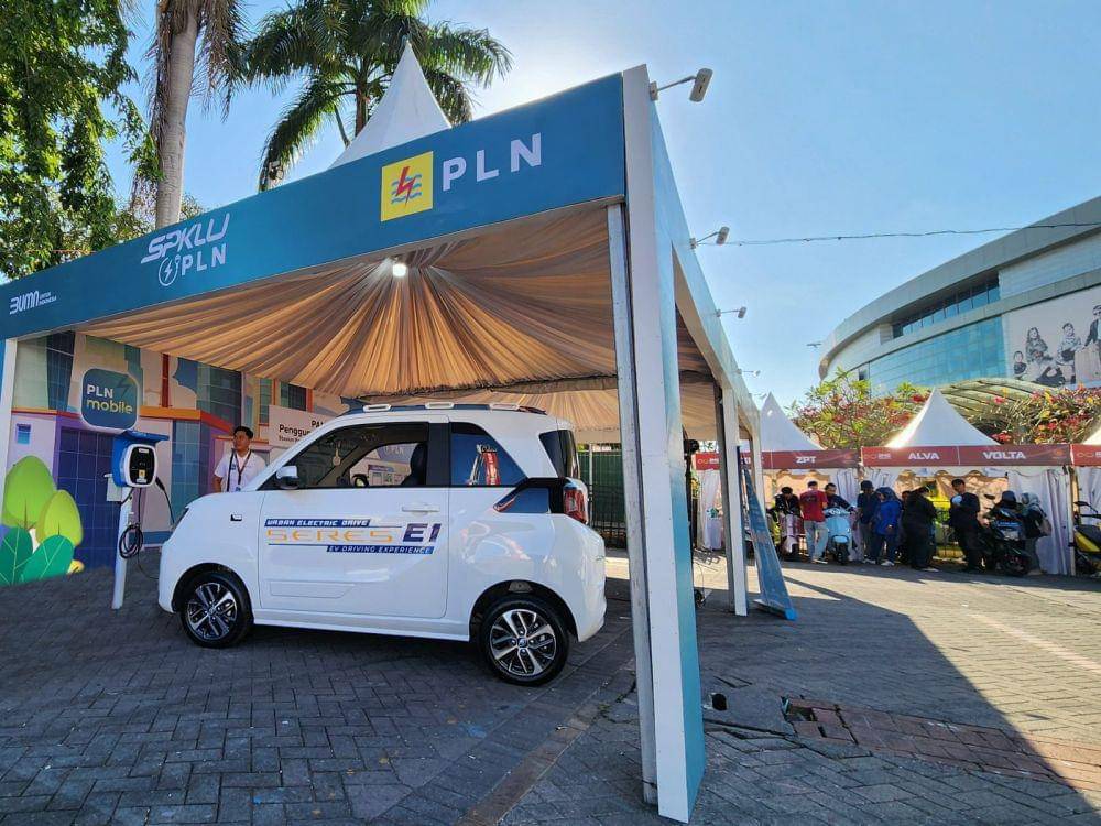 PLN turut ramaikan IIMS 2024. Dok. PLN UID Jatim.