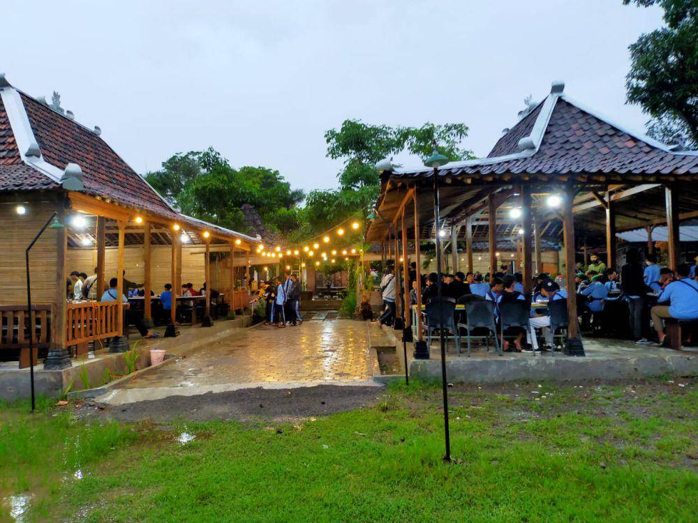 Ramayana Garden Resto (google.com/maps/Ayu Mugi Pratiwi)