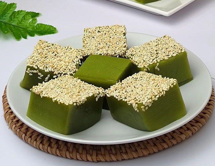 Resep Dodol Pandan Kenyal Toping Wijen, Enaknya Bikin Ketagihan
