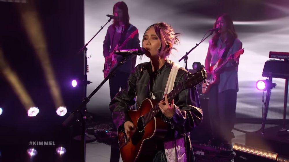 NIKI di Jimmy Kimmel Live (YouTube.com/Jimmy Kimmel Live)