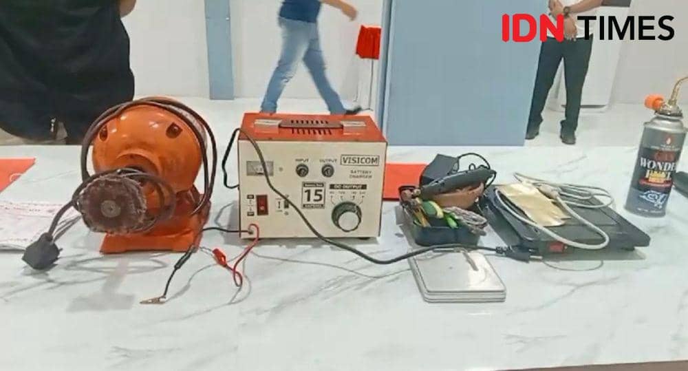 Barang bukti berupa alat memodifikasi emas palsu. (IDN Times/istimewa).