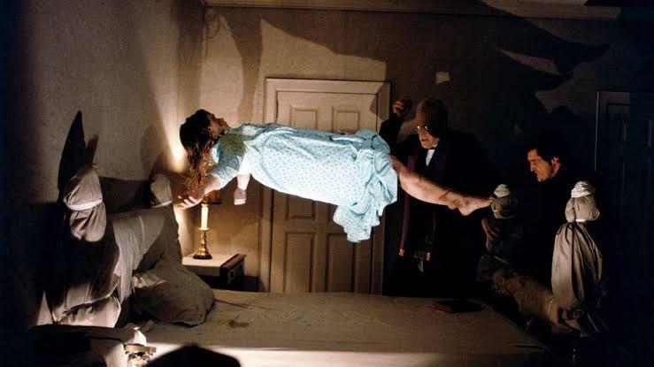 Mike Flanagan Ditunjuk Blumhouse Garap Film Baru The Exorcist