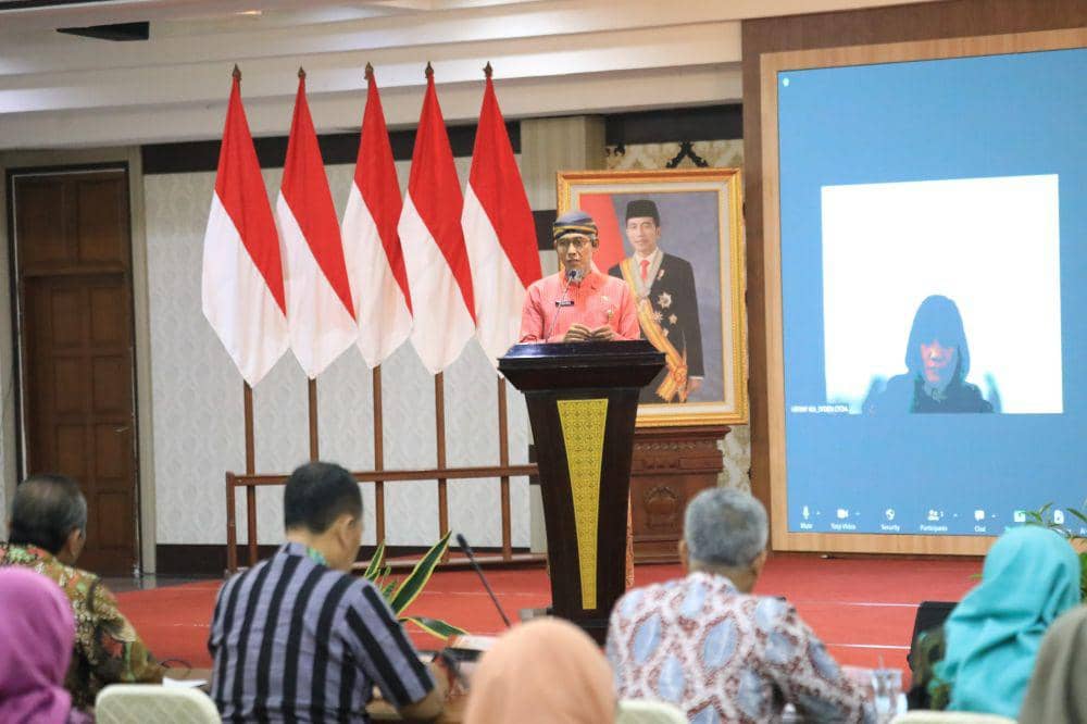 Sekda Jateng Sumarno dalam rakor evaluasi pelaksanaan Pemilu 2024. (IDN Times/Fariz Fardianto)