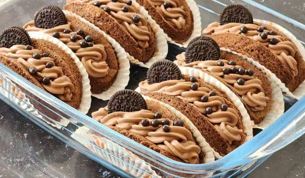 kue lipat cokelat (inetagram.com/cookingwithhel)