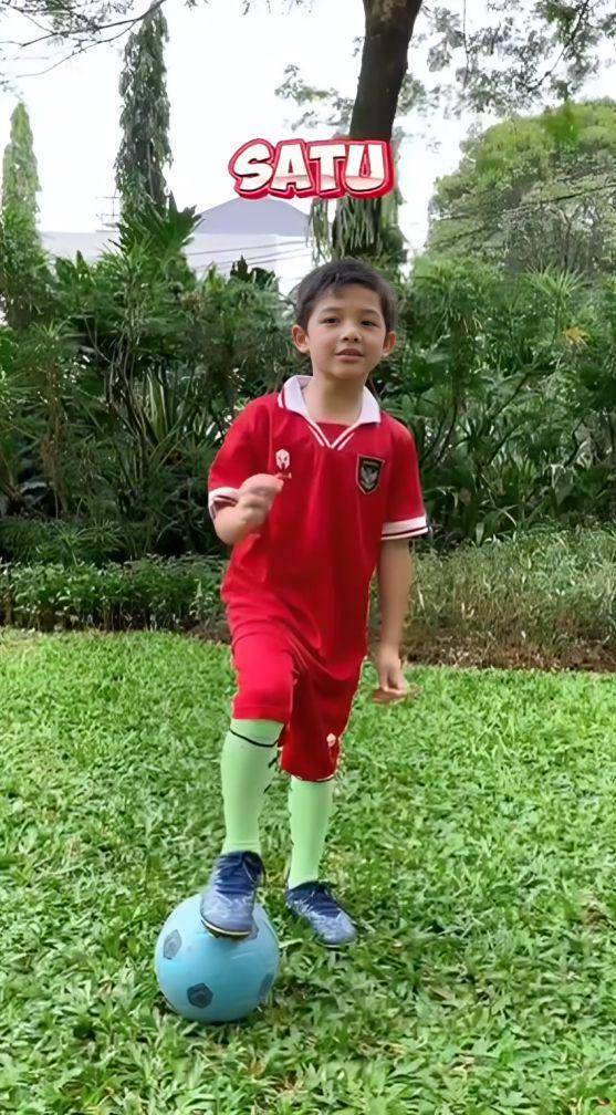 potret Arsya Hermansyah promosi jadi Pendamping Garuda (instagram.com/ananghijau)