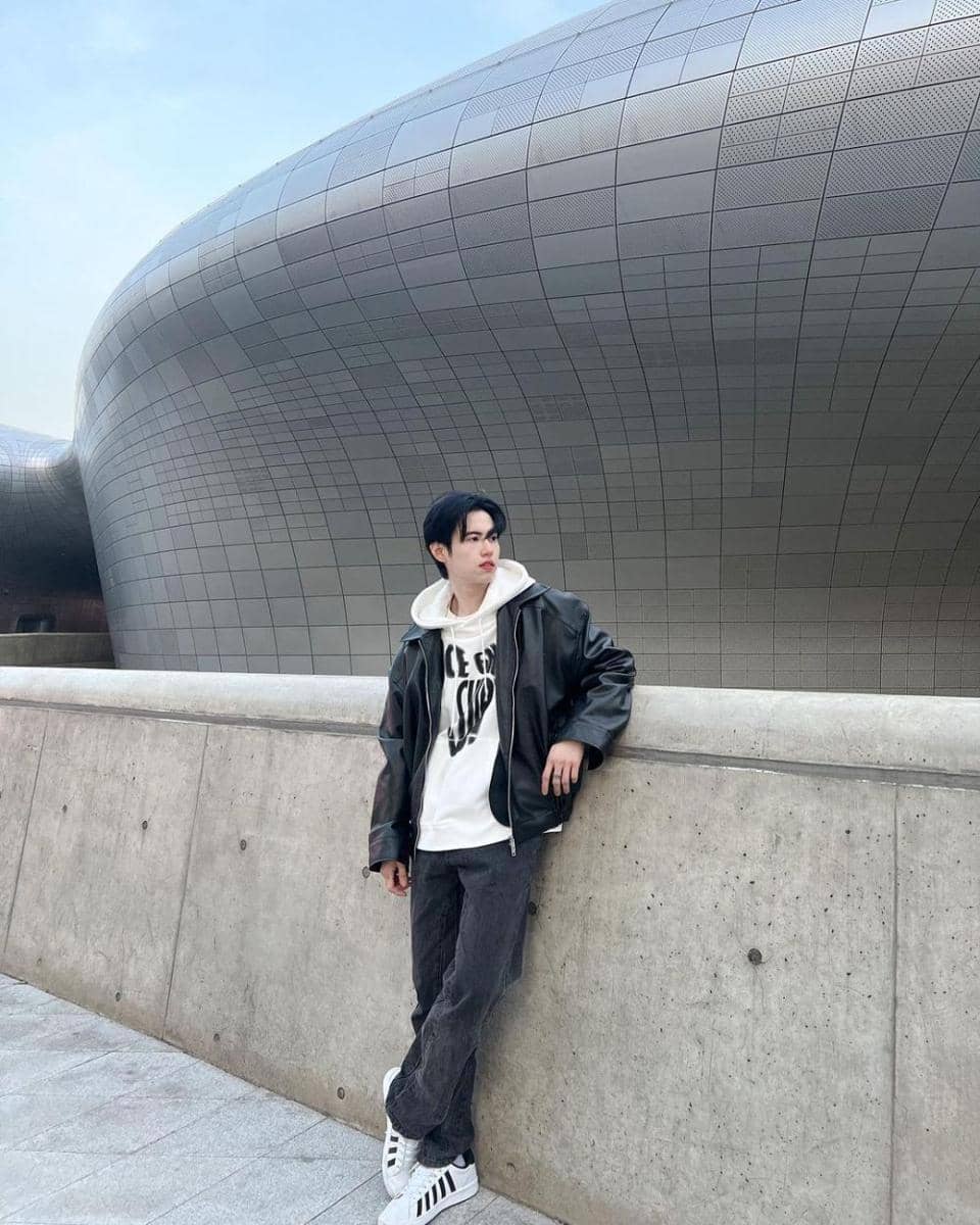 OOTD pakai hoodie ala Sood Yacht (instagram.com/s.yacht)