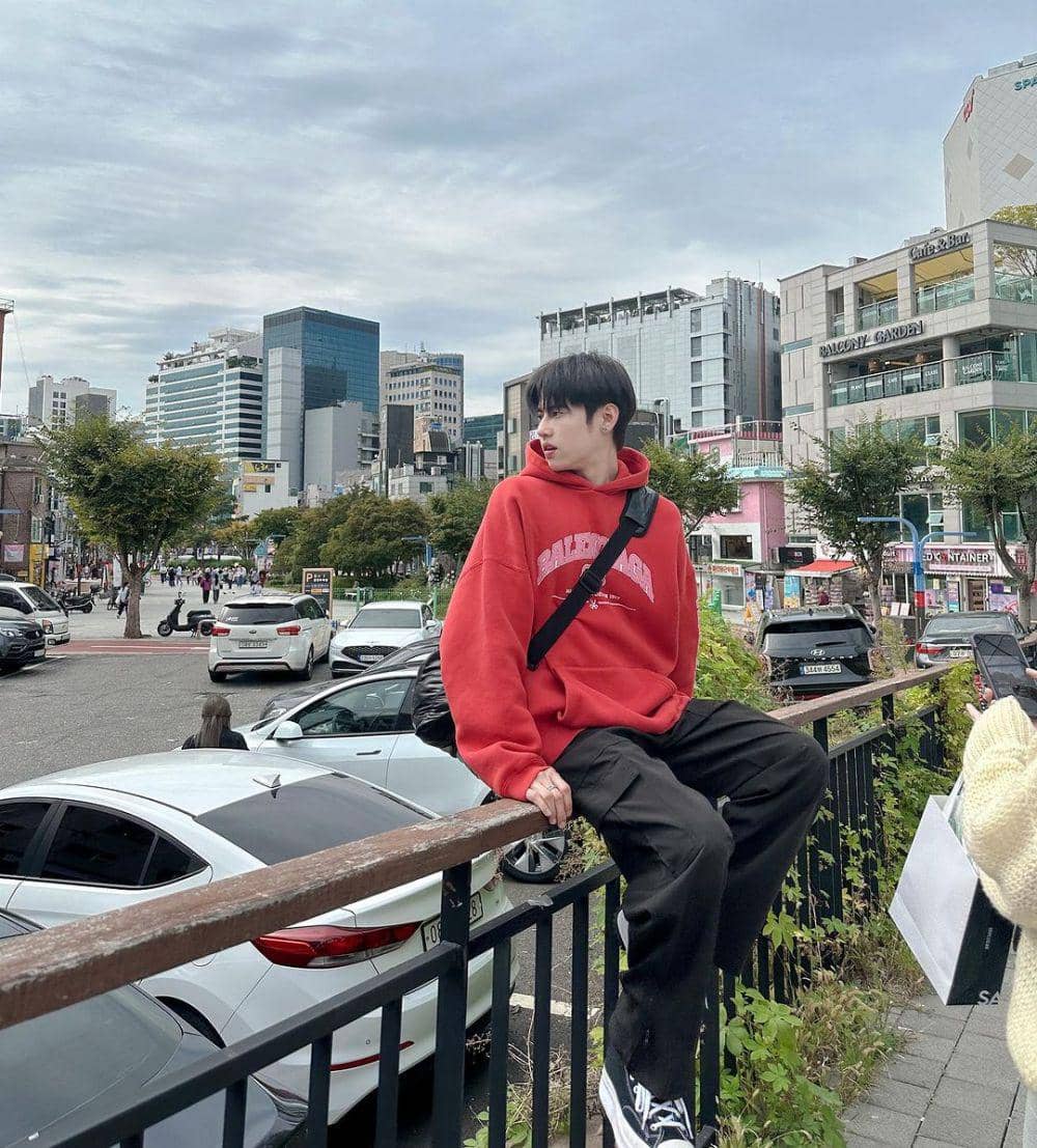 OOTD pakai hoodie ala Sood Yacht (instagram.com/s.yacht)