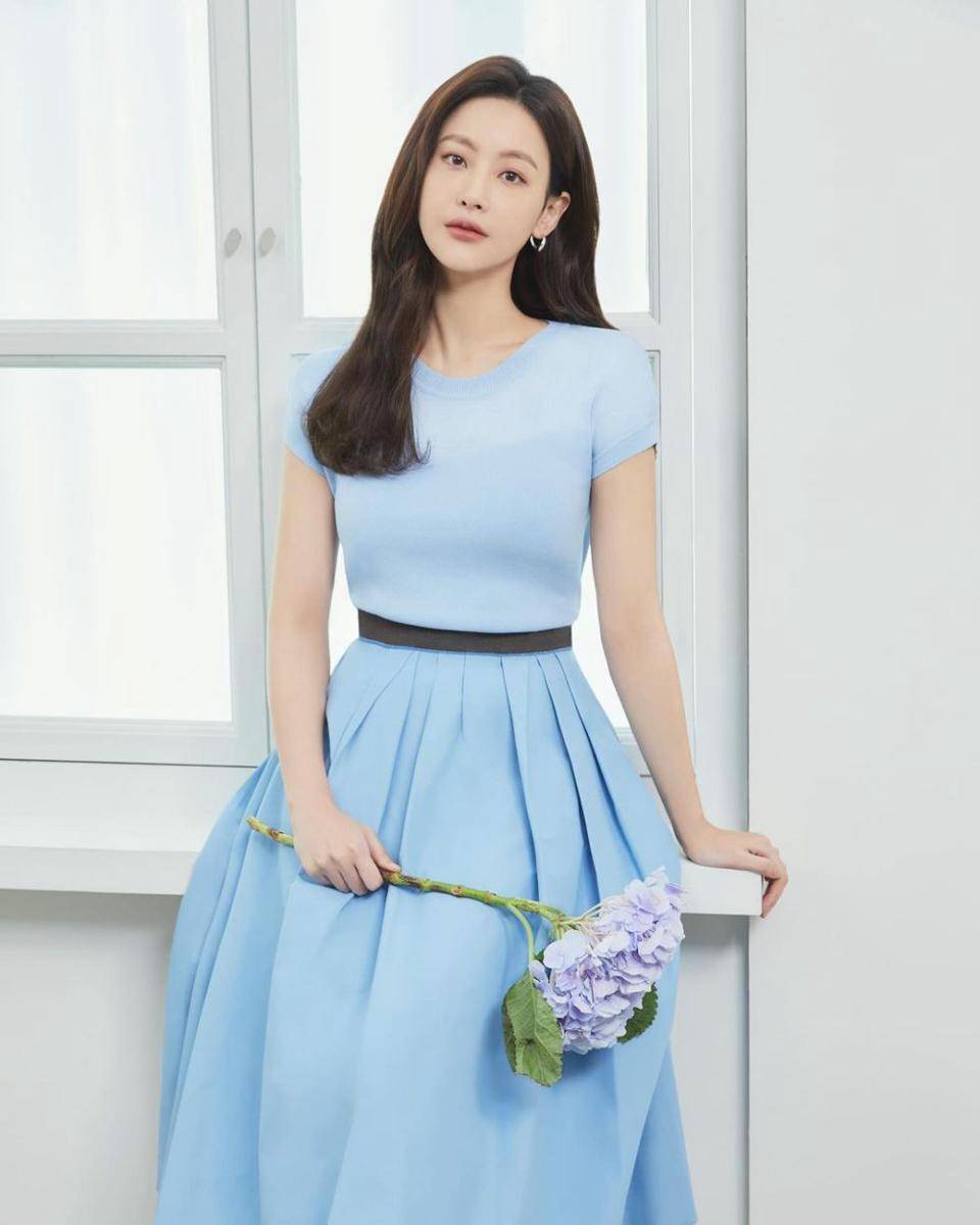 Oh Yeon Seo (instagram.com/ohvely22)