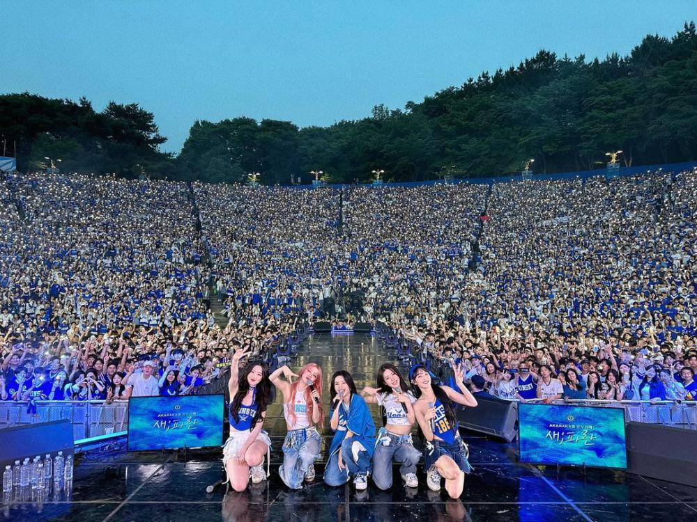 (G)i-dle (instagram.com/official_g_i_dle)