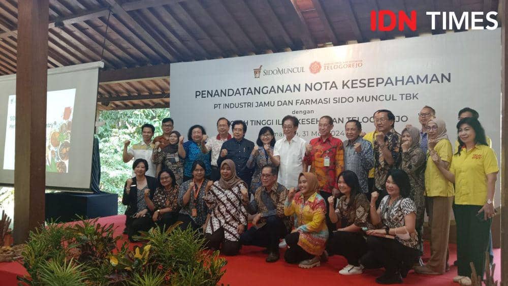 Jajaran direksi STIKES Telogorejo dan Sidomuncul. (IDN Times/Fariz Fardianto)