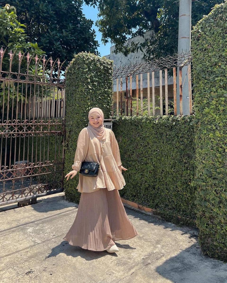 padu padan hijab dan rok ala Chichi Annisa (instagram.com/chichiiannisa)