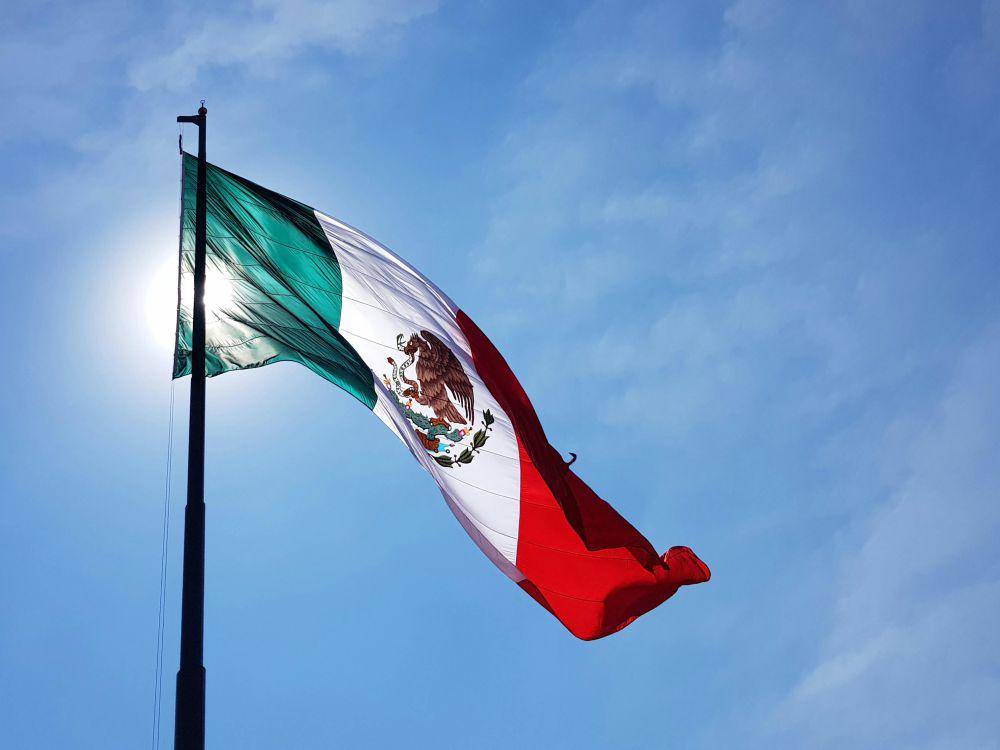 Foto Bendera Meksiko (pexels.com/Diego Sanchez)