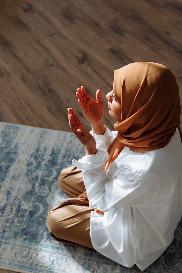Inilah Lafal Selawat Nur Fatimah, Agar Wafat Sebagai Muslim