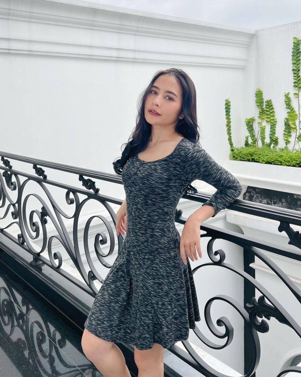 potret Prilly Latuconsina yang semakin langsing (instagram.com/prillylatuconsina96)