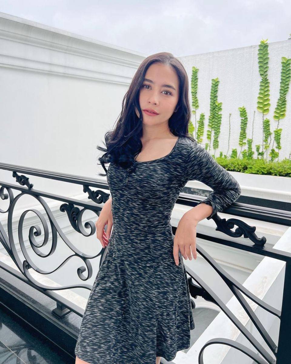 potret Prilly Latuconsina yang semakin langsing (instagram.com/prillylatuconsina96)