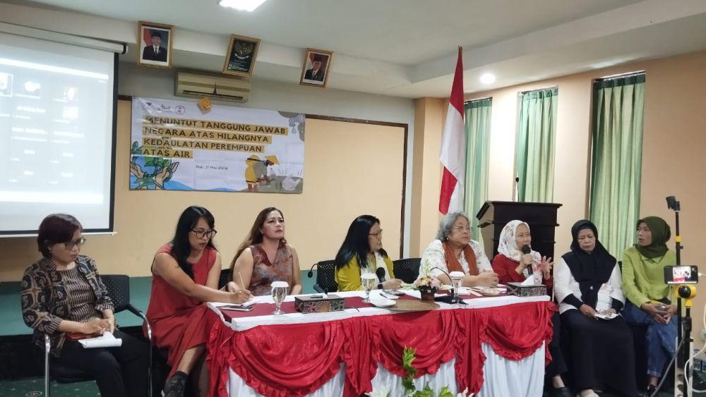 Mendengar Suara Perempuan Korban Privatisasi Air