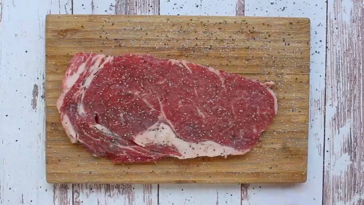 ilustrasi daging steak (youtube.com/LCA)