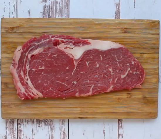 ilustrasi daging steak (youtube.com/LCA)