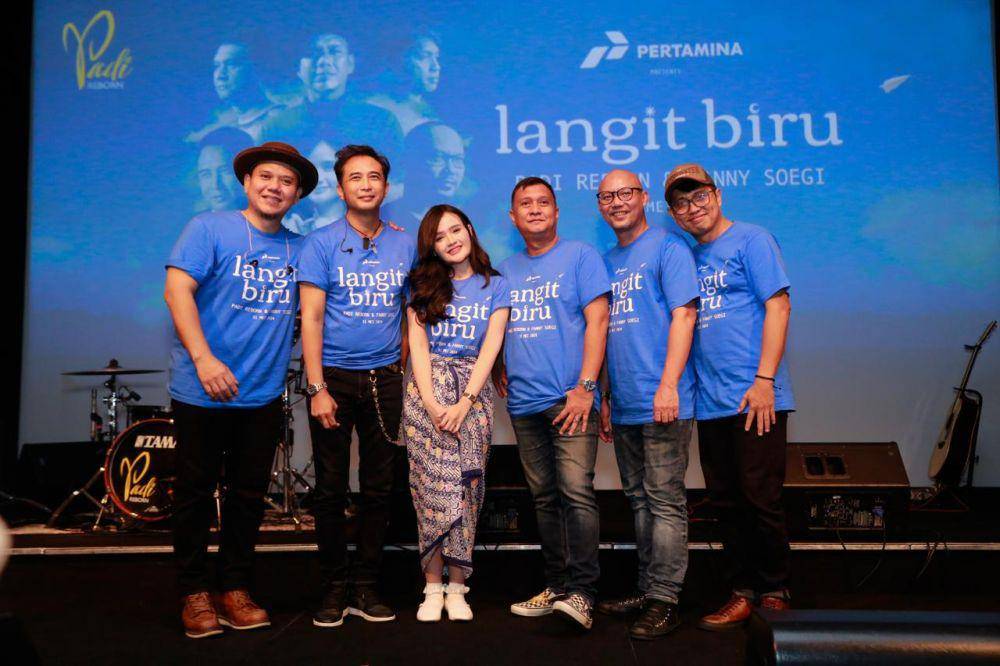 Padi Reborn berkolaborasi dengan Fanny Soegi merilis single “Langit Biru.” (Dok. Istimewa).