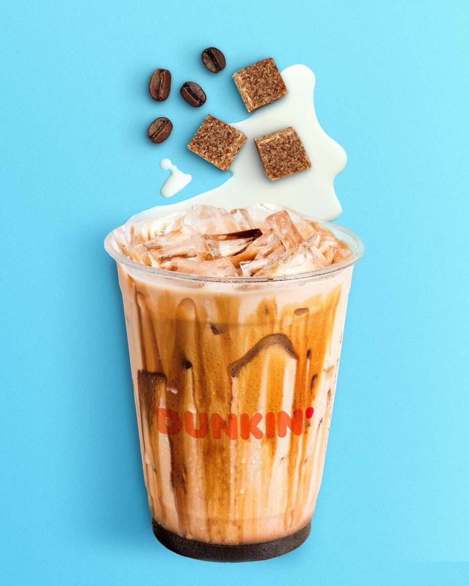 ilustrasi Brown Sugar Coffee Dunkin' Donuts (facebook.com/Dunkin')