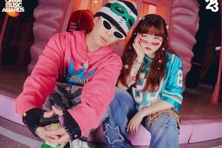 AKMU (Twitter.com/CIRCLE_CHART)