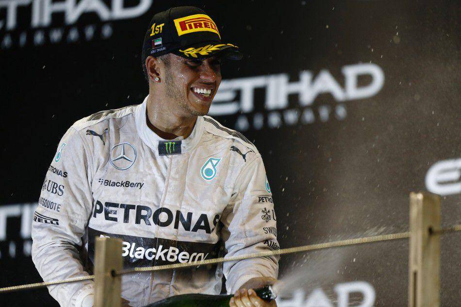 Lewis saat kemenangannya di Abu Dhabi pada 2014 (fia.com)