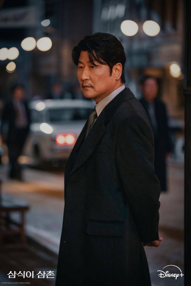 Song Kang Ho di drama Uncle Samsik (twitter.com/DisneyPlusKR)