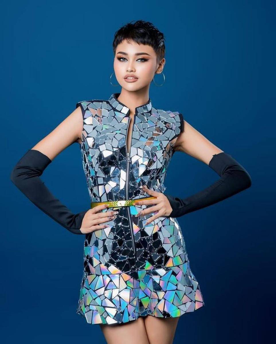 Photshoot Top 20 Miss Mega Bintang Indonesia 2024 dalam Opening Dress (instagram.com/bunda.latinas)