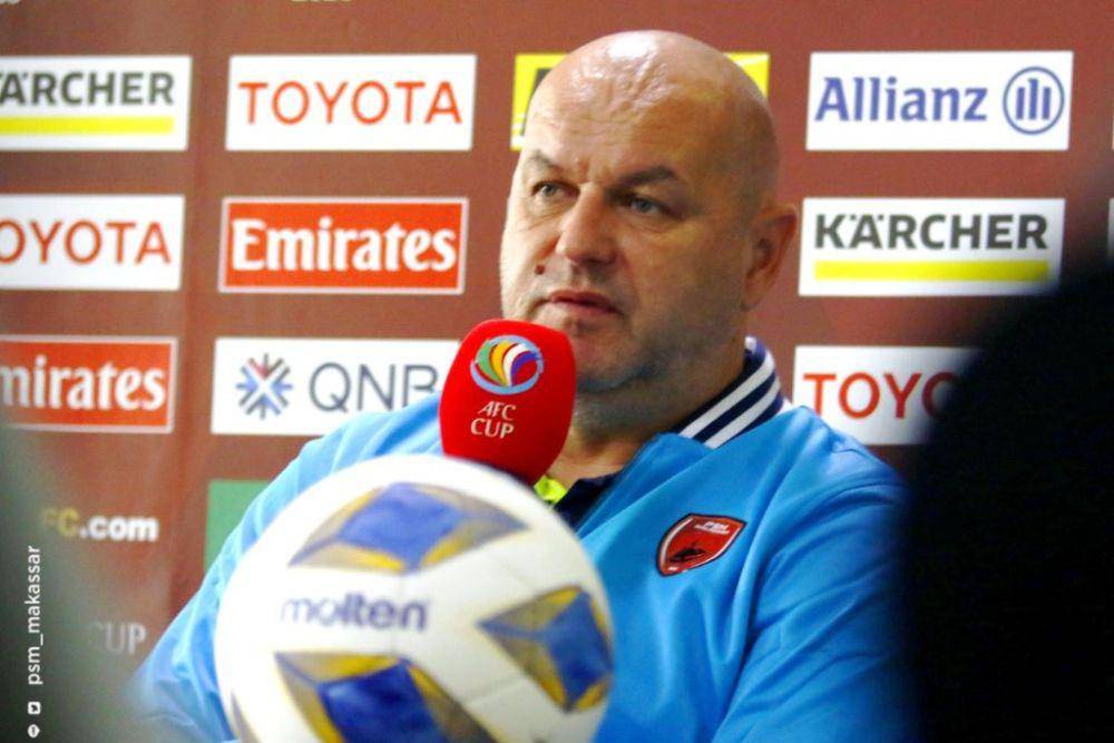 Bojan Hodak berbicara sebagai pelatih PSM Makassar jelang laga penyisihan grup AFC Cup 2020 pada Februari 2020. (Twitter.com/PSM_Makassar)